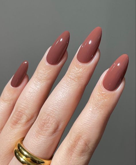 #nails #nailsofinstagram #nailstagram Brown Nail, Nail Colour, Casual Nails, Almond Nail, Thanksgiving Nails, Brown Nails, Elegant Nails, Classy Nails, Chic Nails