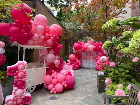 Pink Balloon Garland, Backyard Baby Showers, White Party Theme, Balloon Chandelier, Cherry Blossom Theme, Balloon Tree, Mickey Theme, Barbie Theme Party, Pumpkin Garland