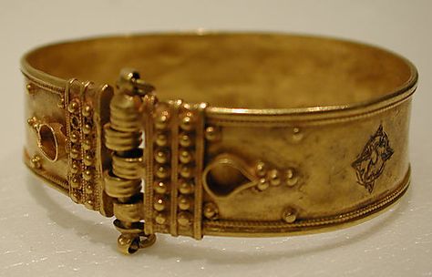 Bracelet  Object Name: Bracelet Date: 12th–13th century Geography: Iran, probably Gurgan Medium: Gold sheet with granulation Classification: Jewelry Credit Line: Rogers Fund, 1952 Prehistoric Jewelry, Seljuk Empire, Byzantine Gold, Egypt Jewelry, Ancient Jewels, Gold Sheets, Islamic Jewelry, Art Bracelet, Ancient Jewellery