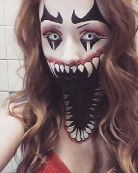 Clown makeup  Halloween  Huge mouth makeup Clown Makeup Halloween, Mouth Makeup, Creepy Clown Makeup, Make Up Halloween, Circus Makeup, Makeup Clown, Creepy Halloween Costumes, Scary Clown Makeup, Monster Mouth