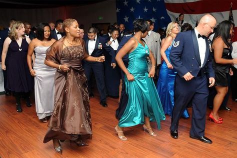 Airmen at Buckley Air Force Base, Colorado celebrate. (Photo: U.S. Air Force/Airman Manisha Vasquez) Air Force Ball Dress, Air Force Ball, White Tie Event, Dresses Long Elegant, What Do I Wear, Military Ball Gowns, Grad Dresses Short, Grad Dresses Long, Military Ball Dresses