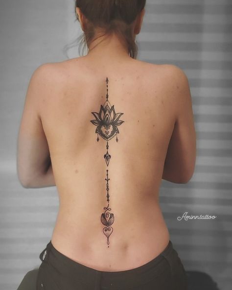 Back Henna Designs Spine, Henna Tattoo Back, Simple Henna Designs Hand, Small Henna Tattoos, Vancouver Tattoo, Henna Designs Back, Small Henna, Dragon Tattoo For Women, Stylish Tattoo