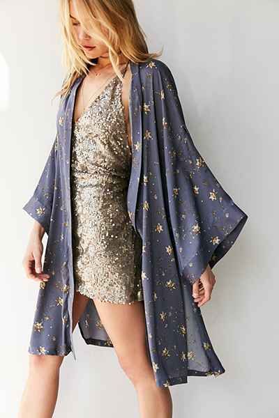 Printed Kimono Jacket, Mode Casual, Skateboarder, Print Kimonos, Kimchi Blue, Kimono Jacket, Ravenclaw, Mode Inspiration, Blue Star