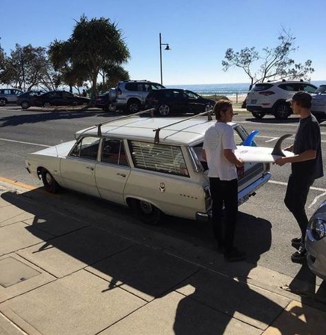 Surf Car, Brown Hiking Boots, Water Surfing, Woody Wagon, Beach Cars, Vintage Caravans, Surf Shack, Surf Trip, Vintage Surf