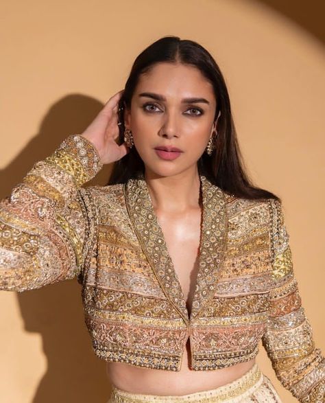 Indian Skirt And Top, Short Jacket Outfit, Aditi Rao Hydari, Indian Bridesmaid Dresses, Aditi Rao, Trendy Outfits Indian, Latest Blouse Designs Pattern, Short Blazer, Lehnga Dress