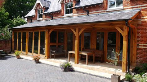 oak extension with verandah Berkshire Verander Ideas, Extension Veranda, Porch Extension, Oak Framed Extensions, Curved Pergola, Rustic Pergola, Porch Kits, Building A Porch, Metal Pergola