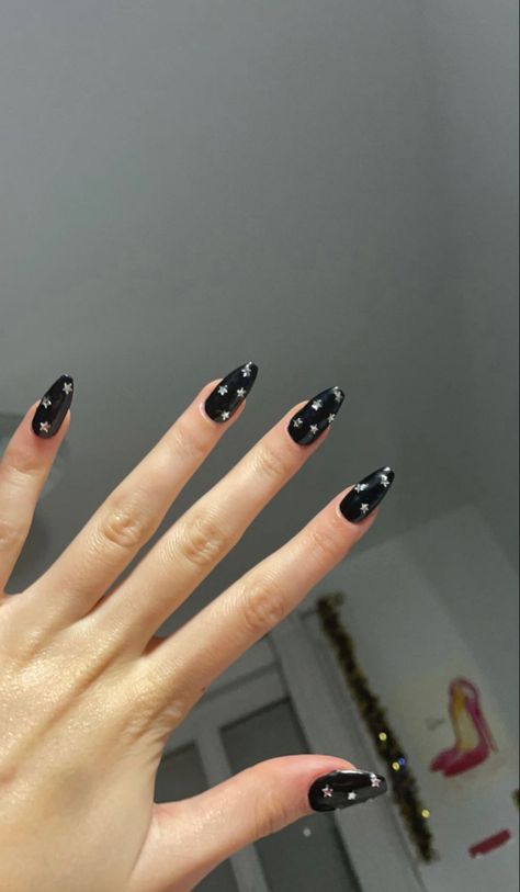 The Weekend Inspired Nails, Stargirl Nails, Villain Makeup, Divine Makeup, Unapproachable Makeup, Weekend Nails, Gal Aesthetic, Rockstar Outfits, Weekend Concert