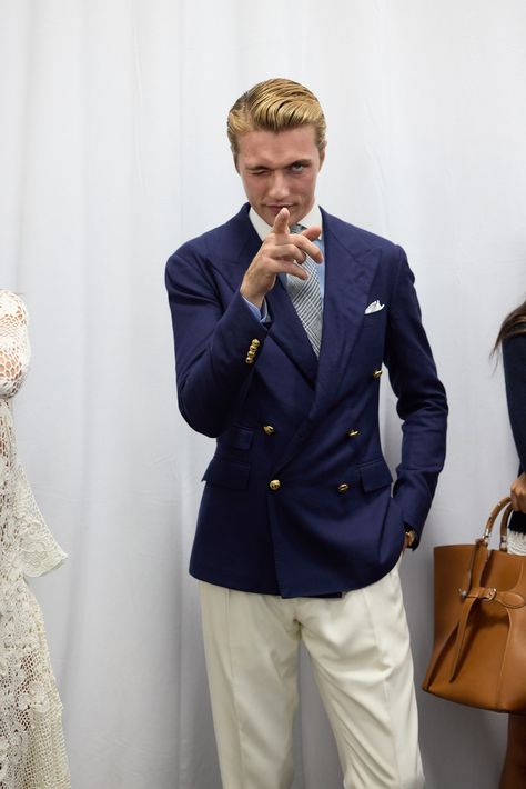 Lucky Blue Smith Ralph Lauren, Dinner Outfit Men, Blue Suit Outfit, Prep Outfits, Groom Blue Suit, Blue Smith, Hamptons Fashion, American Preppy, 750 Shein Gift Card