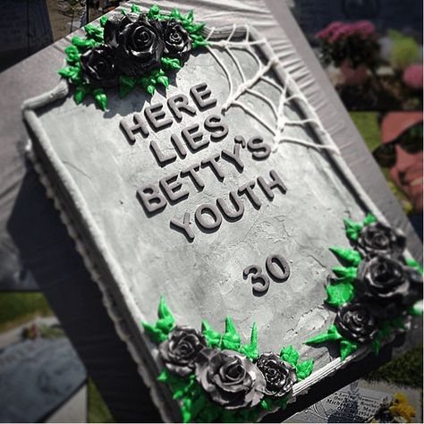 Tombstone Cake, Cake Design Images, 30th Birthday Themes, 30th Birthday Bash, Ugly Cakes, Halloween Birthday Cakes, 30 Cake, Birthday Men, Queen Cakes