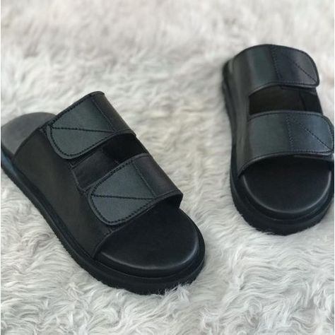 Leather Slippers For Men Flip Flops, Men Palms And Sandals, Handmade Palm Slippers For Men, Male Palm Slippers Design, Female Slippers And Sandals, Male Sandals Design, Palm Slippers For Guys, Men Palm Slippers Design, Palm Shoes For Men