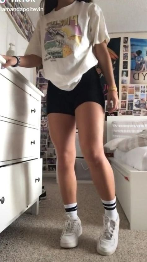 Stile Ragazza Skater, Skater Girl Outfits, Cute Gym Outfits, Gym Inspo, Tomboy Style Outfits, Outfits 2023, Causual Outfits, Cute Comfy Outfits, Swaggy Outfits