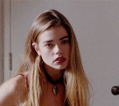 Fem Fatale, 90s Beauty, Blonde Gif, Chica Cool, Denise Richards, Gibson Girl, Aesthetic Wall, Blonde Women, Blonde Girl