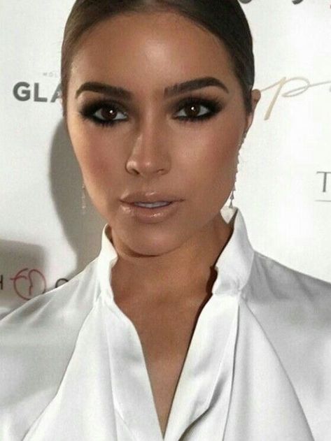 Zendaya Smokey Eye Makeup, Brown And Black Smokey Eye, Smokey Eye Brown Eyes, Smokey Eye Makeup Brown Eyes, Glam Smokey Eye Makeup, Olivia Culpo Makeup, Makeup Looks Smokey, Black Smokey Eyes, Olivia Culpo Hair