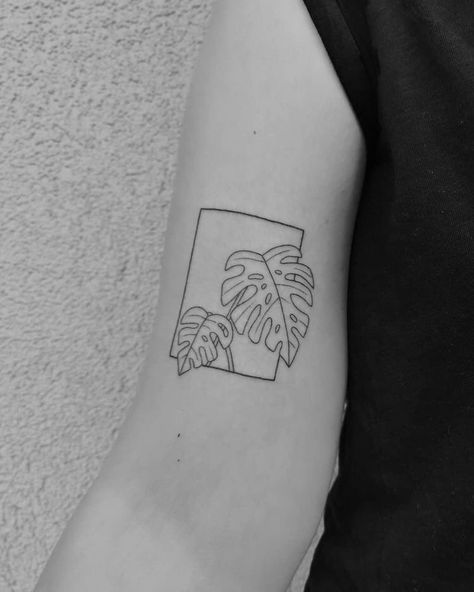 Square Tattoo, Artsy Tattoos, Small Girly Tattoos, Framed Tattoo, Shape Tattoo, Muster Tattoos, Small Pretty Tattoos, Plant Tattoo, Tattoo Feminina