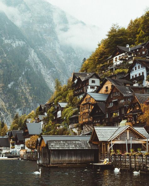 Carlos Lazarini (@carloslazarini) : Hallstatt is really beautiful, if you have the chance to visit it one day just go, you wont regret... Switzerland Homes, Bern Switzerland, Roof Installation, Bern, Small Towns, Cool Places To Visit, Europe Travel, Places To See, Places To Travel