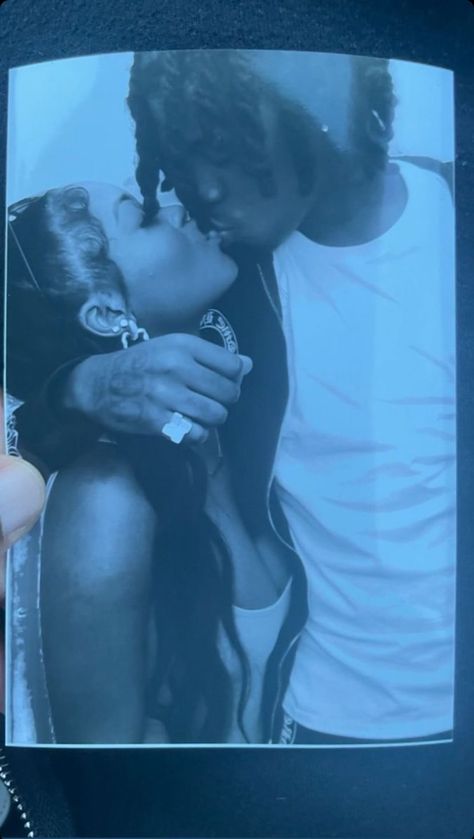 Toxic Couples Aesthic, Hood Couple, Hood Love, Couple Goals Teenagers Pictures, Black Relationship Goals, Cute Couple Outfits, Black Love Couples, Couple Goals Teenagers, Black Couples Goals