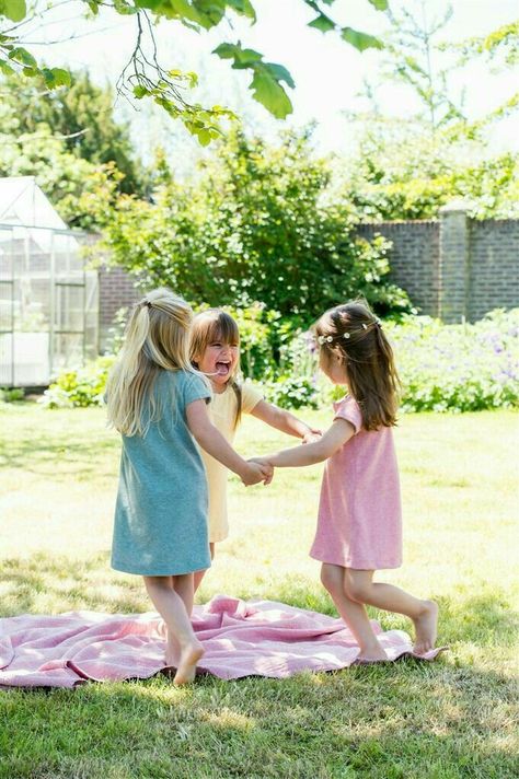 Picnic Flowers, Summer Child, Lemonade Party, Summer Theme, Summer Memories, Summertime Fun, Girls Play, Summer Breeze, Simple Pleasures