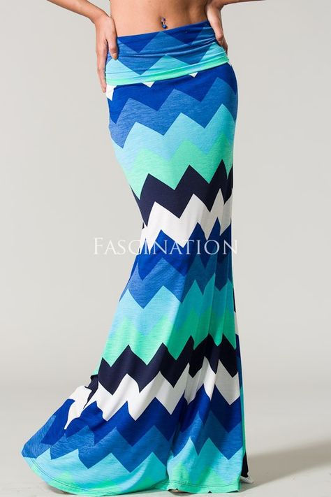 Chevron Love blue maxi skirt Chevron Maxi Skirts, Rok Mini, Blue Maxi Skirt, Printed Maxi Skirts, Blue Maxi, Chevron Print, Printed Maxi, Look Fashion, Passion For Fashion