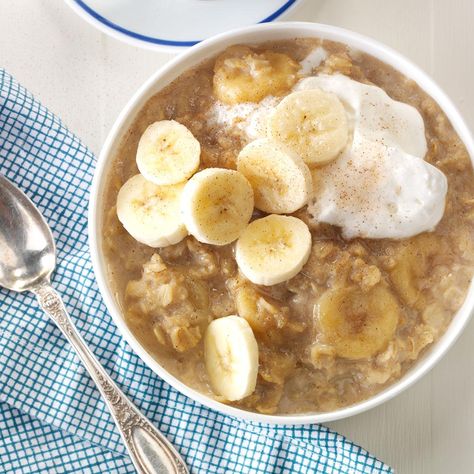 Bananas Foster Oatmeal Recipe -This oatmeal tastes like bananas Foster, my favorite dessert. If you can’t find rum extract, double the vanilla.—Carol Touchton, Seffner, Florida Banana Foster, Soft Foods Diet, Ripe Banana Recipe, Cholesterol Lowering Foods, Oatmeal Recipe, Lower Your Cholesterol, Soft Foods, Bananas Foster, Soft Food