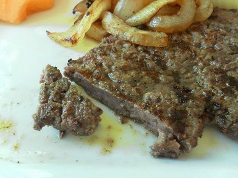 Grilled Cube Steak | 10 Homemade Cube Steak Recipes, check it out at http://homemaderecipes.com/10-homemade-cube-steak-recipes/ Grilled Cube Steak, Beef Cube Steak Recipes, Cooking Steak On Grill, Fried Liver, Beef Cubed Steak, Budget Desserts, Cooking Steak, Cubed Steak, Liver And Onions