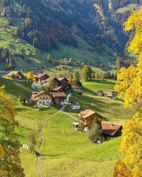 Small Town Europe, Switzerland Countryside, Hungarian Countryside, German Countryside, European Landscape, European Village, Village Photos, Mountain Village, Background Pictures