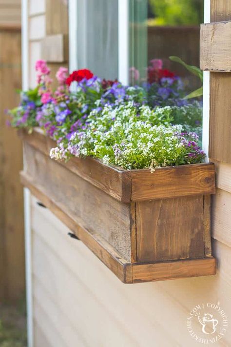 Diy Window Box Planter, Window Shutters Diy, Diy Window Box, Cedar Window Boxes, Window Shutters Exterior, Window Boxes Diy, Planter Box Plans, Cottage Windows, Exterior Window