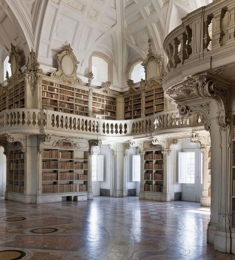 Hawthorne House, Dream Library, Castle Aesthetic, Library Aesthetic, Décor Boho, Academia Aesthetic, Home Library, Pretty House, Beautiful Architecture