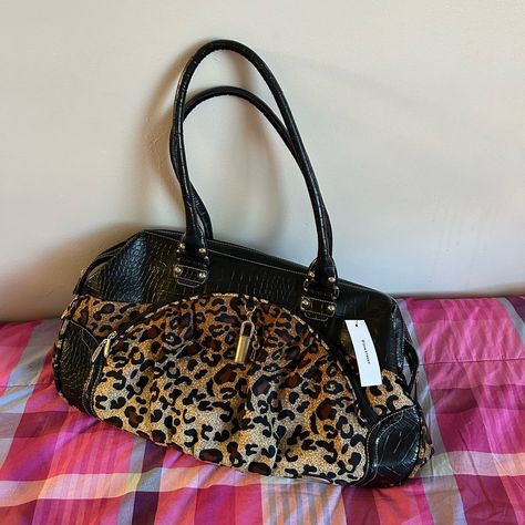 It’s Brand New Cheetah Print Bag, Cheetah Bag, Thrift Style, Travelon Bags, Y2k Fits, Girly Bags, Fashion Photography Inspiration, Cute Purses, Carrie Bradshaw