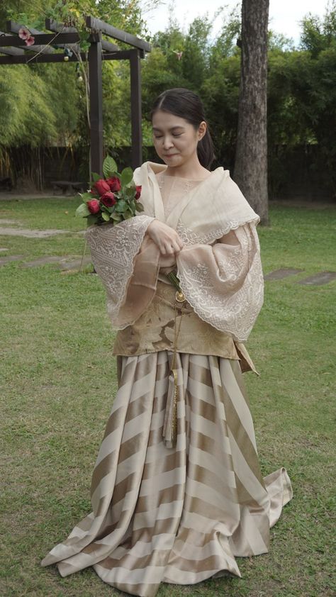 Barot Saya Modern, Traditional Filipino Dress, Philippine Costume, Filipiniana Fashion, Filipino Traditional Clothing, Modern Filipiniana Dress, Filipiniana Wedding, Filipino Clothing, Filipino Fashion