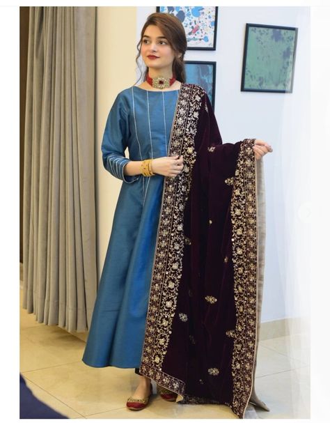 Follow me as sania khan Kainat Faisal Dress, Kainat Faisal, Bridal Shawls, Velvet Shawls, Bridesmaid Shawl, Velvet Shawl, Latest Bridal Dresses, Pakistani Wedding Outfits, Wedding Clothing