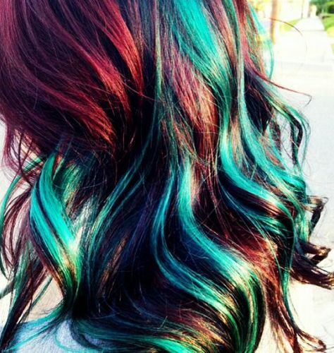 Black, red wine and teal. Original combination. Red And Teal Hair Color, Copper And Teal Hair, Coloured Streaks In Hair, Hair Dyed Streaks, Red And Teal Hair, Teal Hair Color, Teen Hair, Red Hair Extensions, Sweet Hairstyles