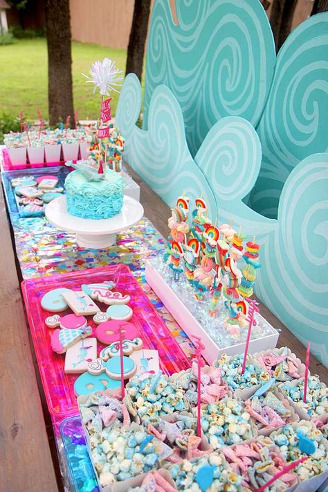 Let's Party Like Narwhals! | CatchMyParty.com Not Quite Narwhal Party, Not Quite Narwhal, Emily Windsnap, Food Cake Design, Narwhal Birthday Party, Narwhal Party, Photo Theme, Unique Party Themes, Moms Birthday