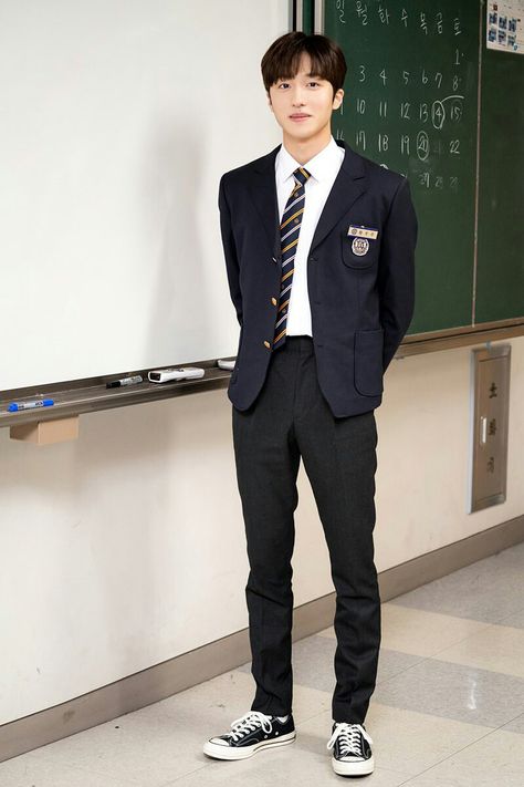 Chani SF9 | Sky Castle Sky Castle, Dawon Sf9, Chani Sf9, School Uniform Outfits, Boys Uniforms, Black White Outfit, Sf 9, New Actors, Boys School Uniform