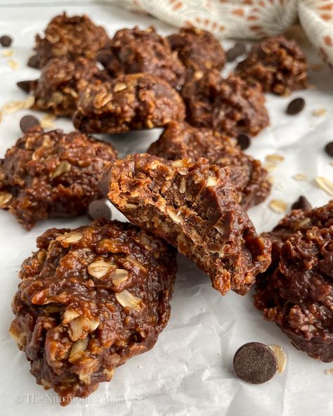 PROTEIN NO BAKE COOKIES - Nutritionist Mom No Bake Cookies With Protein Powder, Protein No Bake Cookies, Protein Oatmeal Cookies, Protein Chocolate Pudding, Mud Cookies, Protein Breakfast Cookies, Cookies Dairy Free, Lemon Protein, Cow Patties