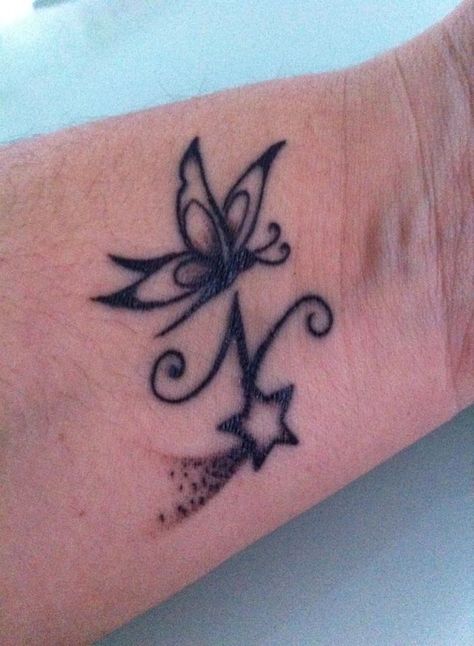 Ohm Tattoo, Tattoo Alphabet, Alphabet Tattoo Designs, Henna Tattoo Designs Hand, Stylish Tattoo, Henna Tattoo Designs Simple, Infinity Tattoos, Initial Tattoo, Full Hand Mehndi Designs