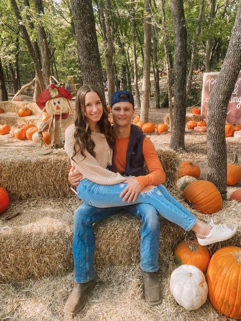 Pumpkin Patch Picture Ideas Couples, Pumpkin Patch Poses Couple, Pumpkin Patch Photoshoot Couples, Cute Fall Pictures For Couples, Pumpkin Patch Couple Photos, Orchard Photoshoot, Ankle Tats, Cute Fall Pictures, Bf Things