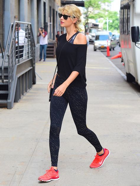 Taylor Swift Diet, Taylor Swift Workout, Celebrity Workout Style, Street Style Nyc, Taylor Swift Street Style, Top Street Style, Taylor Swift Web, Celebrity Workout, Taylor Swift Outfits