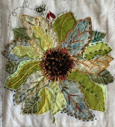 Slow Stitching Flowers, Applique Work Ideas, Textiles Flowers, Recycled Fabric Art, Applique Art, Applique Stitches, Embroidery Lessons, Textile Art Embroidery, Landscape Quilts