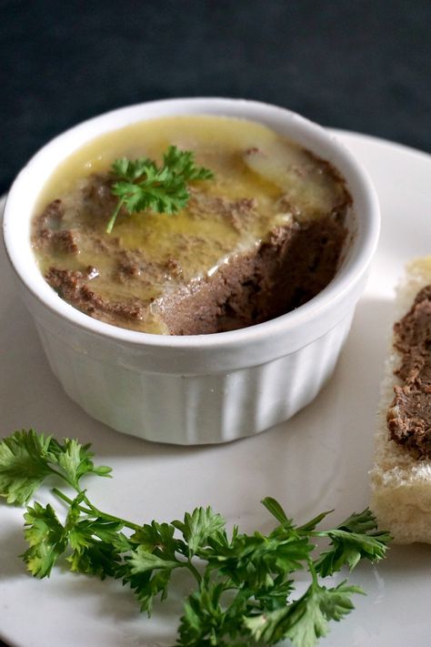 Quick chicken liver pâté Chicken Pate Recipe, Chicken Liver Pate Recipe, Chicken Pate, Liver Pate Recipe, Chicken Liver Recipes, Liver Pate, Pate Recipes, Chicken Liver Pate, Liver Recipes