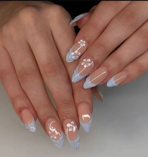 There's a new beauty trend taking over Instagram and it's absolutely stunning. Say hello to "quartz nails". White Nail Inspo Acrylic Coffin, Summer Nail Art Almond, Simple Summer Acrylic Nail Designs, Summer Beach Nails Almond, Fun Spring Nails Almond, Spring Elegant Nails, Summer Nails Simple Designs, Spring Nail Sets Almond, Almond Gel X Nails Ideas