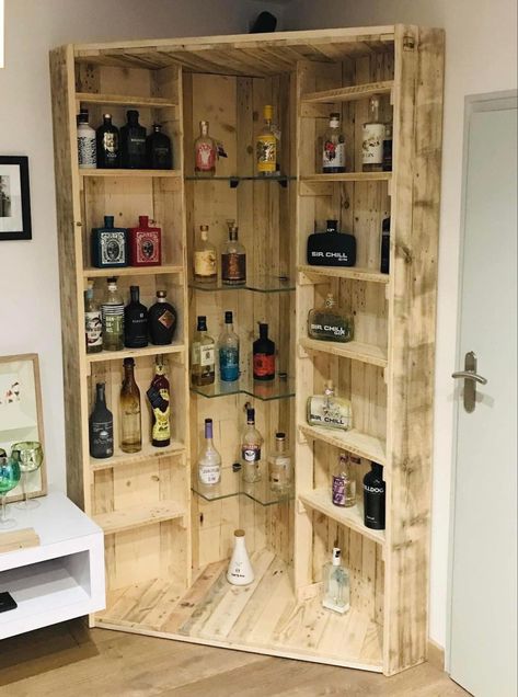 Diy Liquor Cabinet, Corner Liquor Cabinet, Corner Bar Ideas, Wooden Pallet Ideas, Wood Pallet Ideas, Diy Wood Pallet, Pallet Furniture Plans, Ikea Kitchen Island, Home Bar Rooms