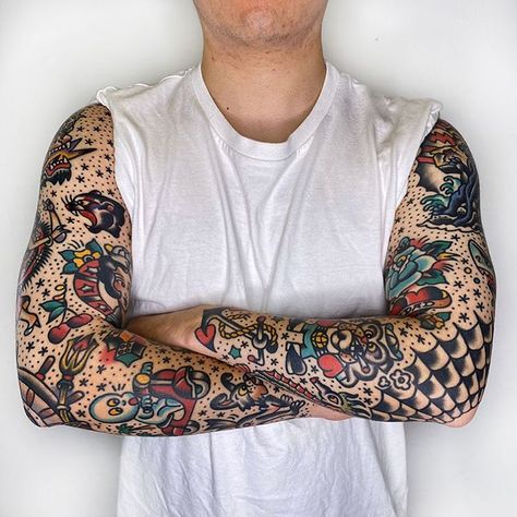 Traditional Tattoo Sleeve Filler, Traditional Tattoo Painting, Traditional Tattoo Filler, Old School Tattoo Sleeve, Traditional Tattoo Black And White, American Traditional Sleeve, Traditional Tattoo Woman, Tattoo Sleeve Filler, Tattoos Traditional