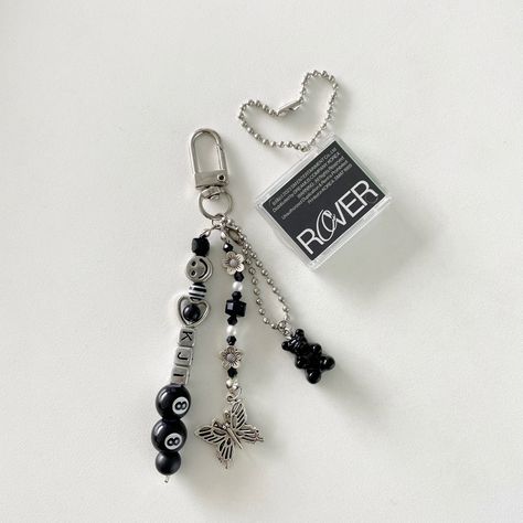 Exo Keychain, Beads Kpop, Doll Diy Crafts, Doll Diy, Bead Ideas, Ring Bag, Phone Strap, Phone Charm, Diy Doll