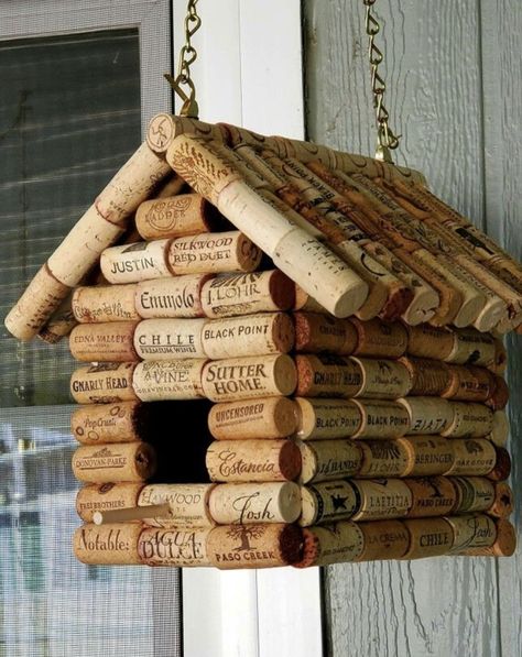 Wine Cork Birdhouse, Wine Cork Diy Projects, Cork Diy Projects, Cork Crafts Christmas, Koti Diy, Wine Cork Diy Crafts, Wine Cork Projects, Cork Crafts Diy, Wine Cork Diy