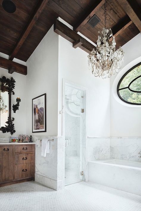 half-white-half-marble-walls-mosaic-floor-bathroom-wooden-vaulted-ceiling-ideas Mosaic Floor Bathroom, Vaulted Ceiling Ideas, Vaulted Ceiling Lighting, Traditional Bathroom Decor, Real Candles, Dark Ceiling, Traditional Bathroom Designs, White Bathroom Designs, Cottage Bathroom