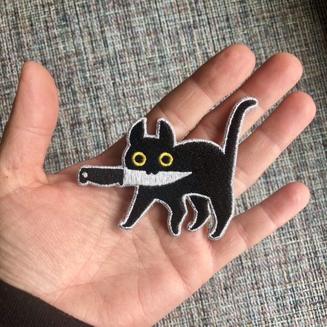 Knife Cat, Cat Patch, Handmade Patch, Cute Patches, 자수 디자인, Embroidery Inspiration, Cute Pins, Embroidery Patches, Knife Making