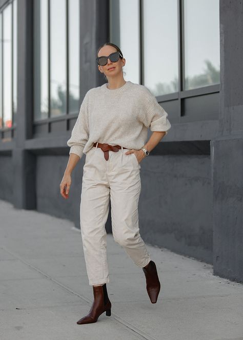 Isabel Marant Style, Mango Boots, Brooklyn Blonde, Outfit Ideas For Fall, Isabel Marant Boots, Relaxed Trousers, Oversized Outfit, Autumn 2024, Type Of Pants