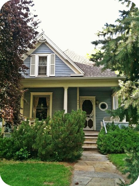 Quaint Houses Exterior, Small Blue House, Blue Tiny House, House Styles Exterior, Cottage Architecture, Victorian Exterior, Cute Cottages, Pretty Homes, Cottage Bungalow