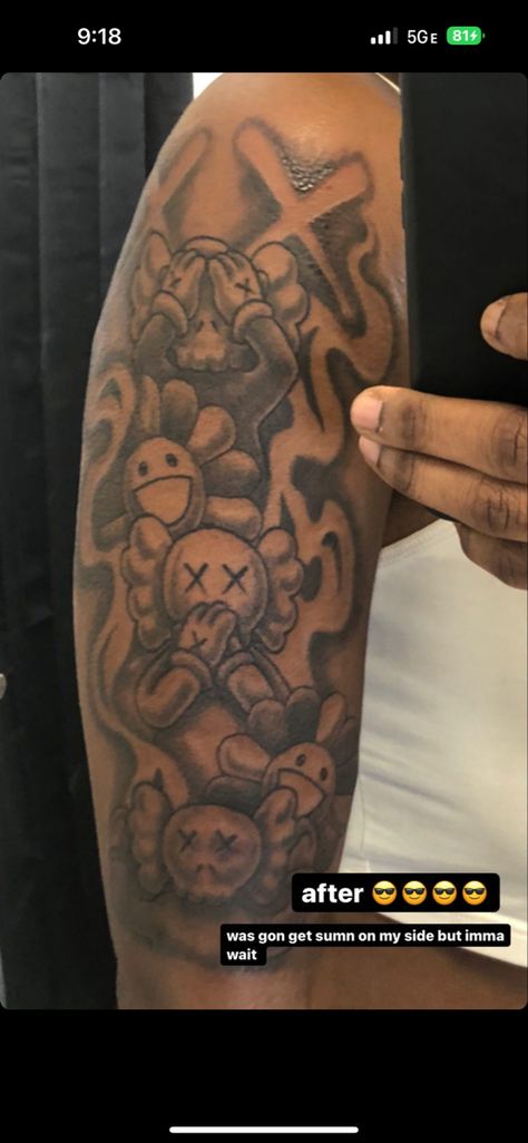 Klaws Hypebeast Tattoo, Kaws Tattoo Ideas For Women, Kaws Sleeve Tattoo, Kaws Half Sleeve Tattoo, Klaws Tattoos Ideas, Kaws Tattoo Sleeve, Kaws Tattoo Design, Kaws Tattoo, Nail Ideas Black Women