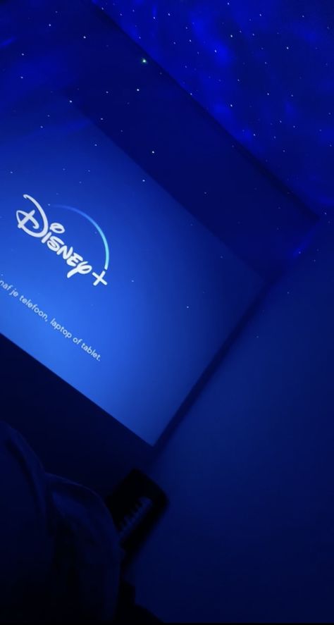 Indoor Cinema, Story Creator, Cinema Projector, Happy Birthday Cake Images, Mini Projector, Ideas Para La Casa, Film Disney, Mini Projectors, Watching Movies